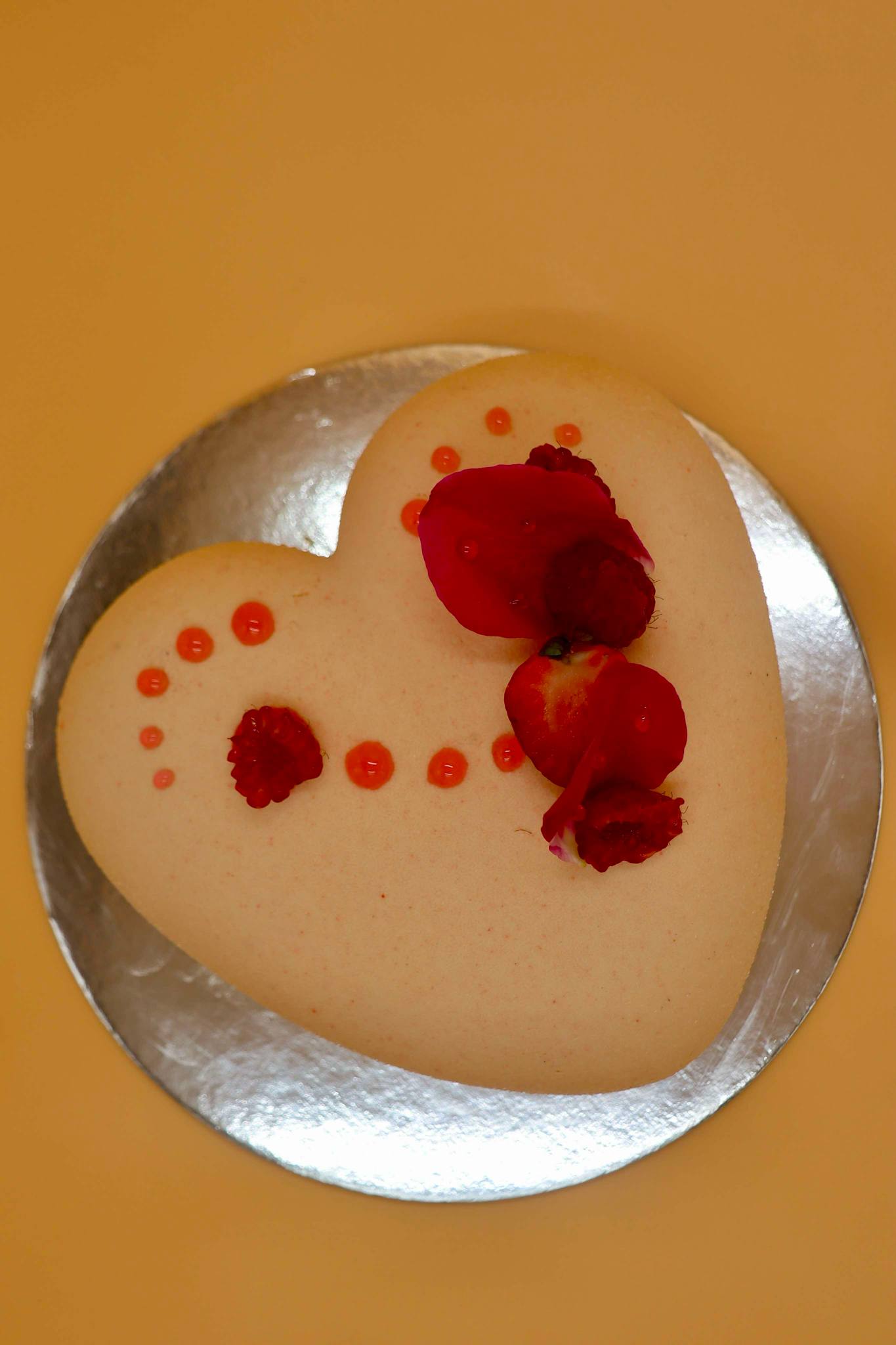 Mousse Cake Mothers Day - Berry & Chocolate